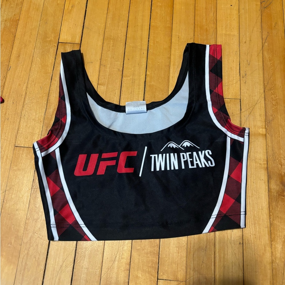 Twin peaks UFC